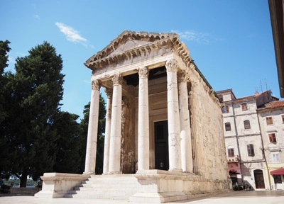 Temple of Augustus, Pula